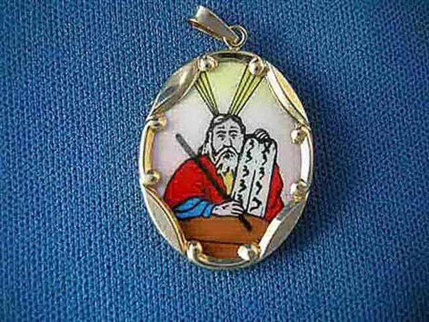 Picture of #G317 Moses Medallion (Large)