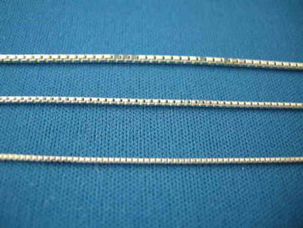 Picture of Sterling Silver Box Chain Light