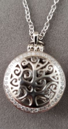 Picture of S332 Balinese Tree of Life Locket
